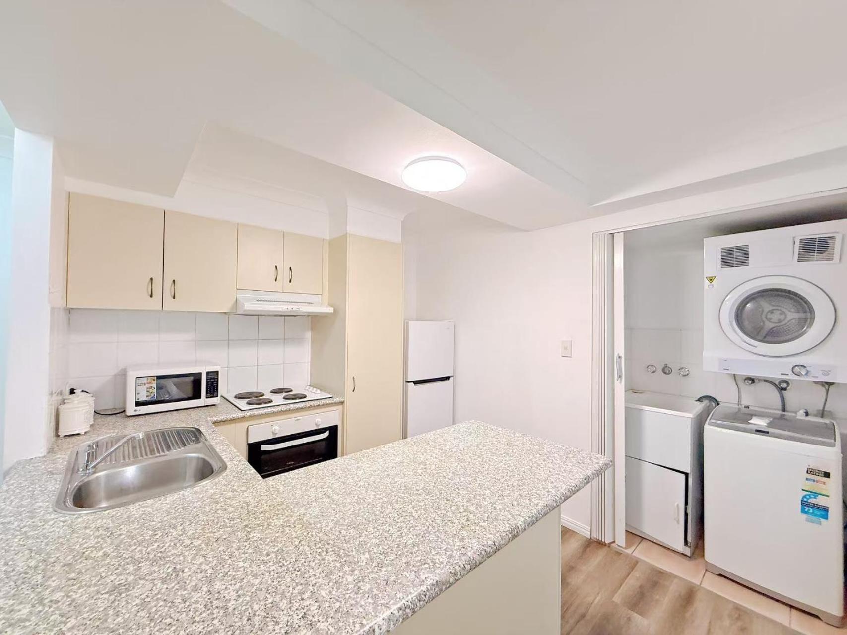 Karana Palms Aparthotel 3*